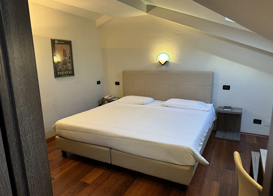 Camera Economy Doppia