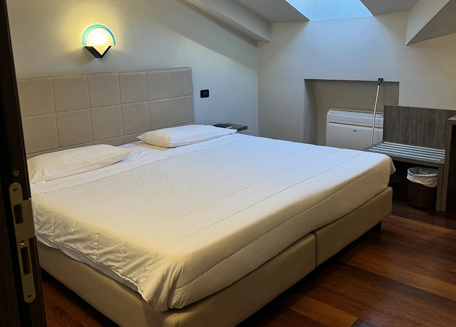 Camera Economy Doppia